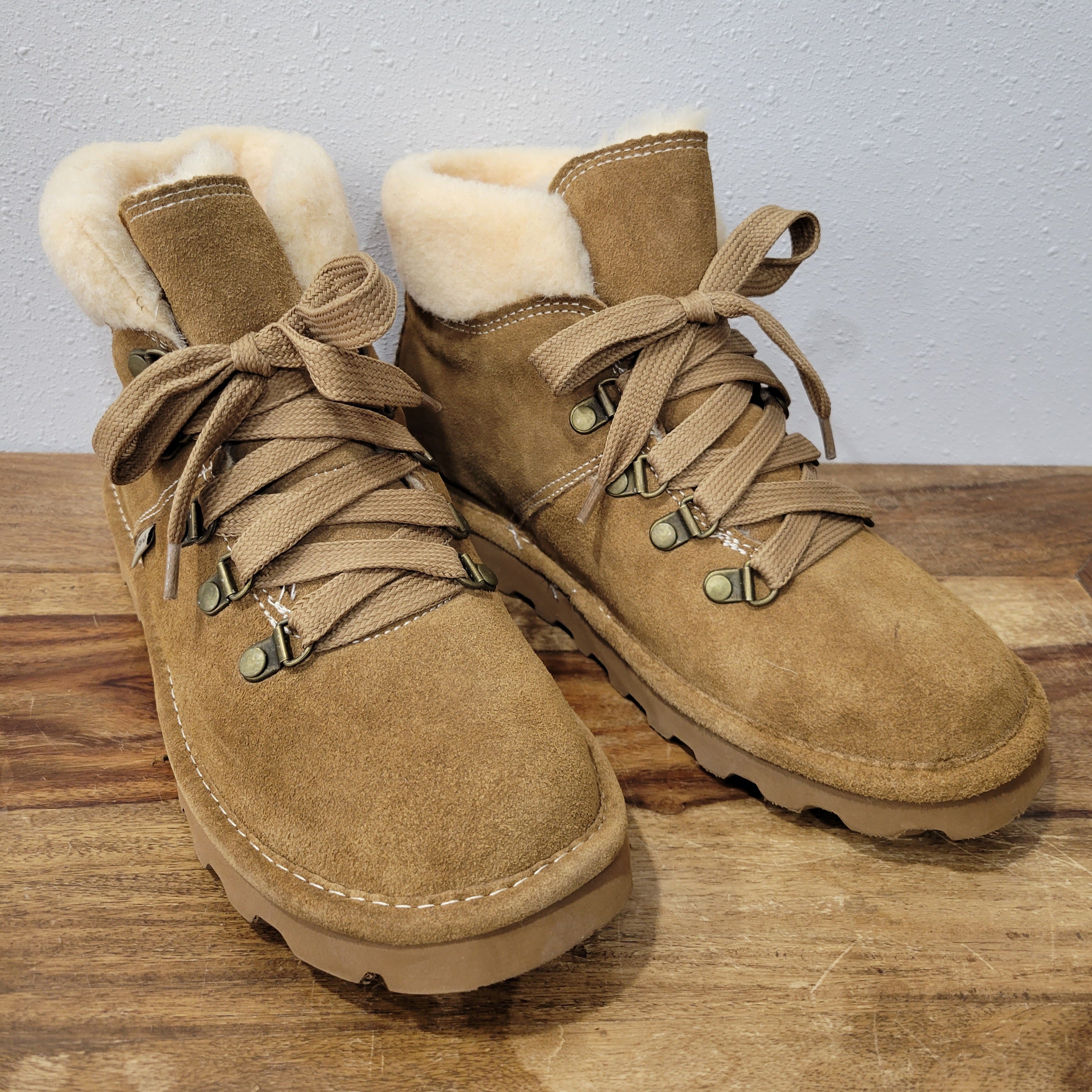 BEARPAW Women's Tessa Hickory Size 7 | Women's Boot Classic Suede | Women's Slip On Boot | Comfortable Winter Boot　並行輸入品 Bearpaw Tessa Hickory II Suede Boots Women Size 7 M | eBay