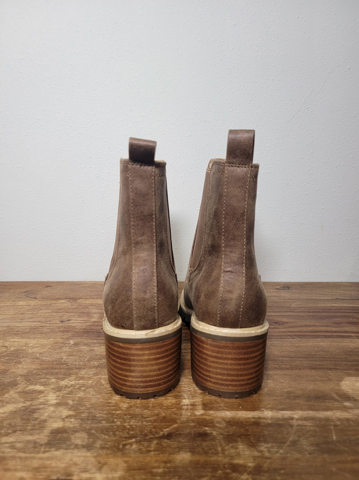 Corkys Chunky Heel Boot / Doohickey Taupe