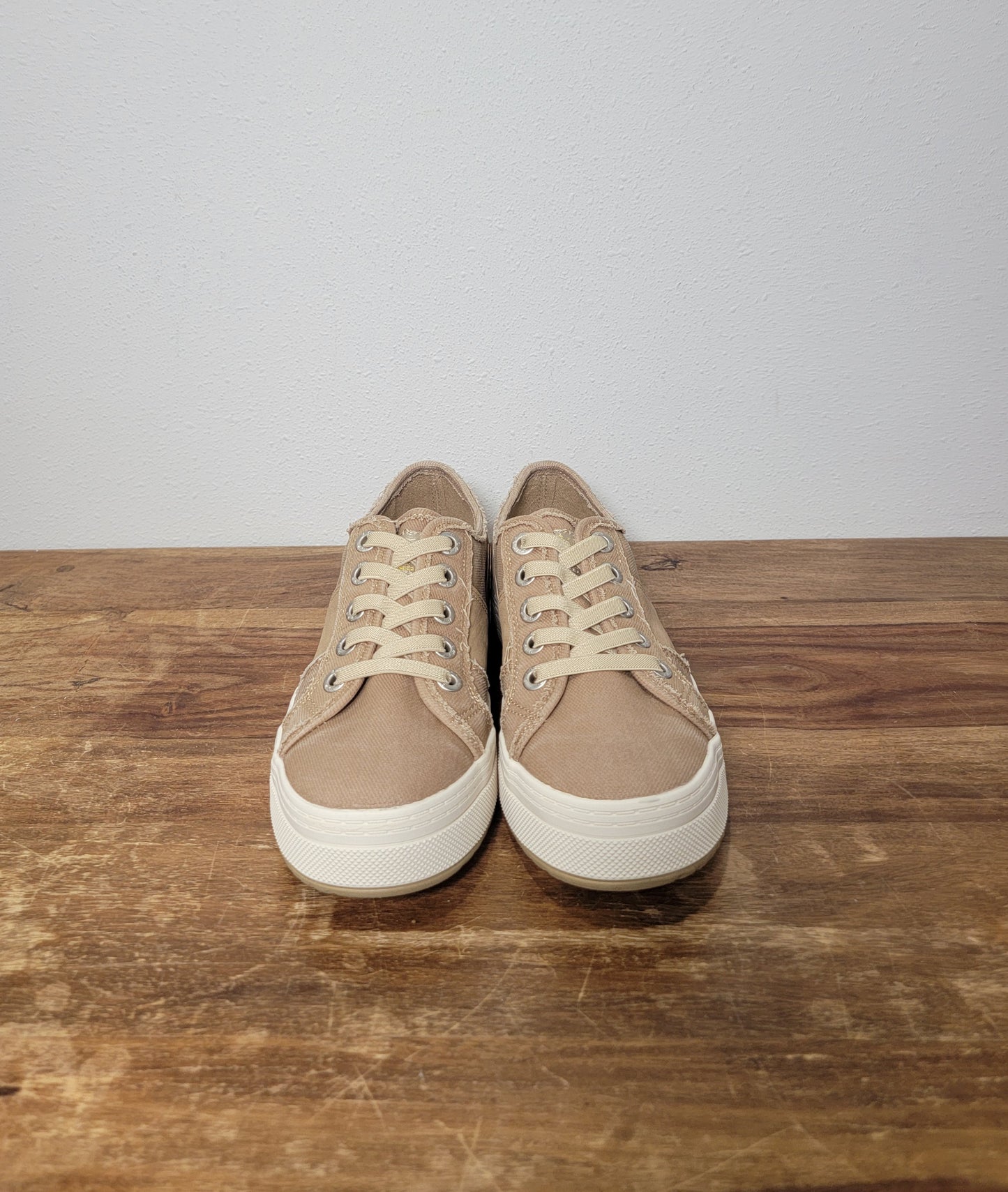 Blowfish Malibu Sneaker / Super Smile Tan