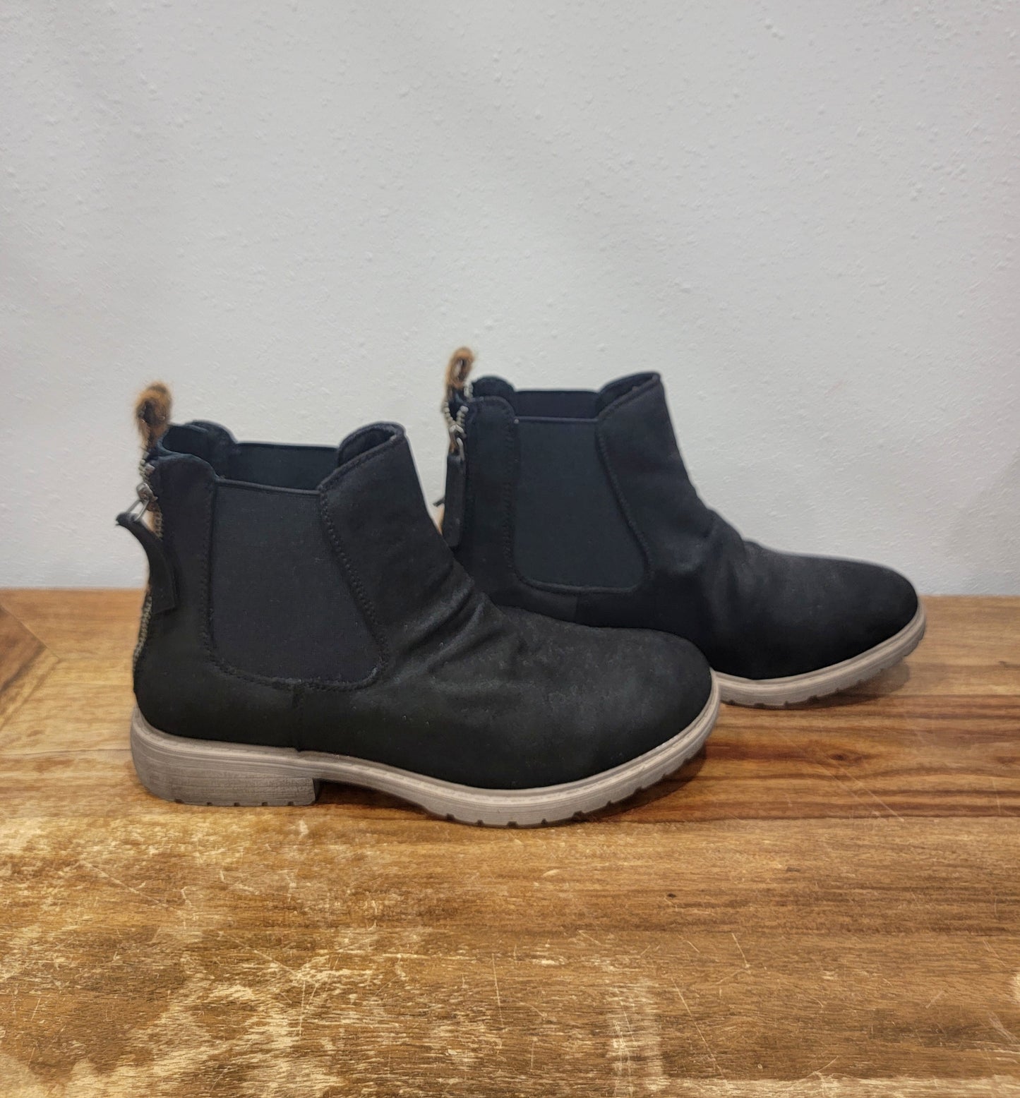 Very G Vienna 2 Black Ankle Boot