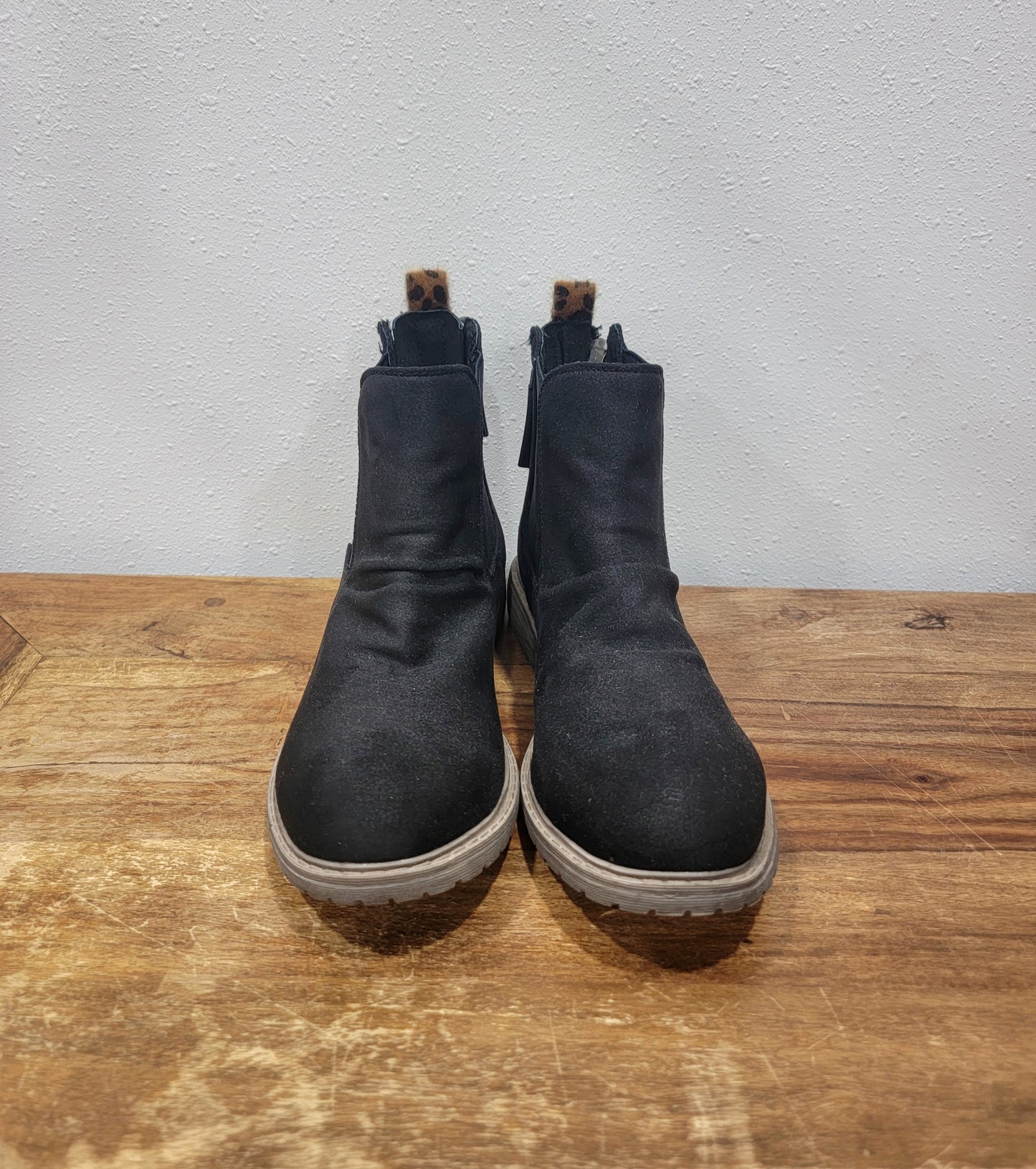 Very G Vienna 2 Black Ankle Boot