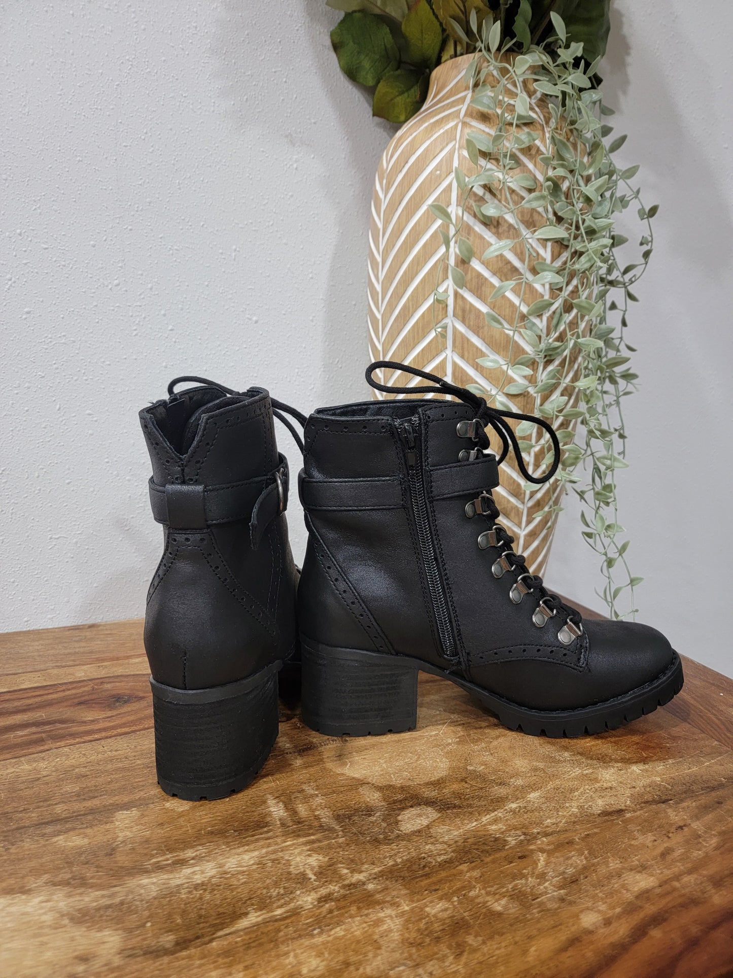 Very G Donatella Black Chunky Heel Boot