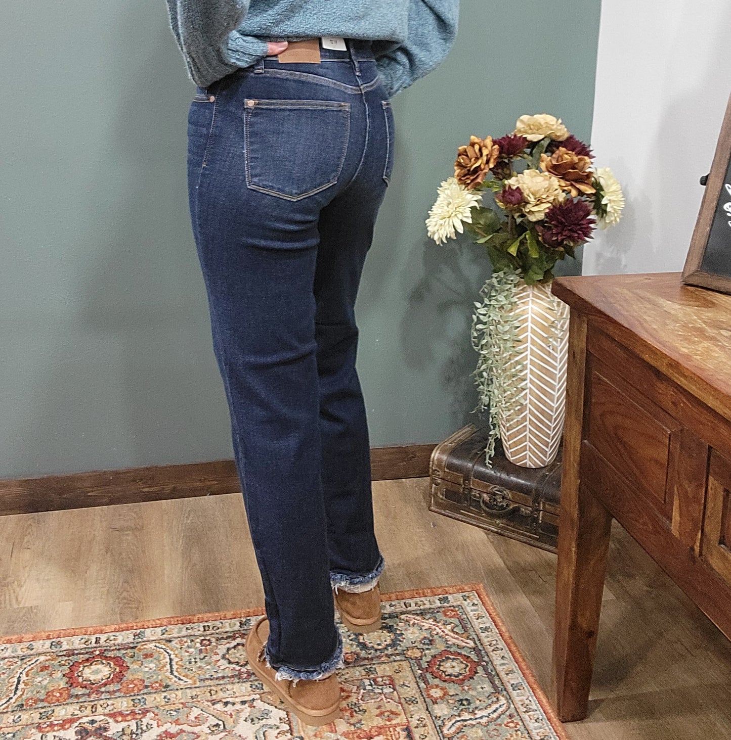 Judy Blue Mid Rise Straight Fit Jean