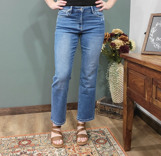 Lovervet Reg/Curvy Mid Rise Straight Jean
