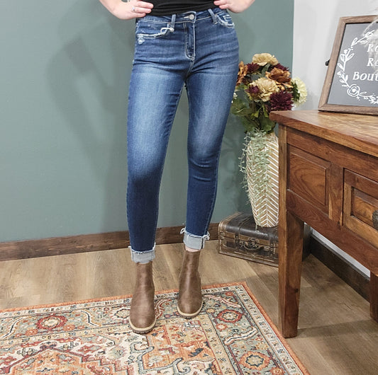 Lovervet Mid Rise Reg/Curvy Skinny Jean