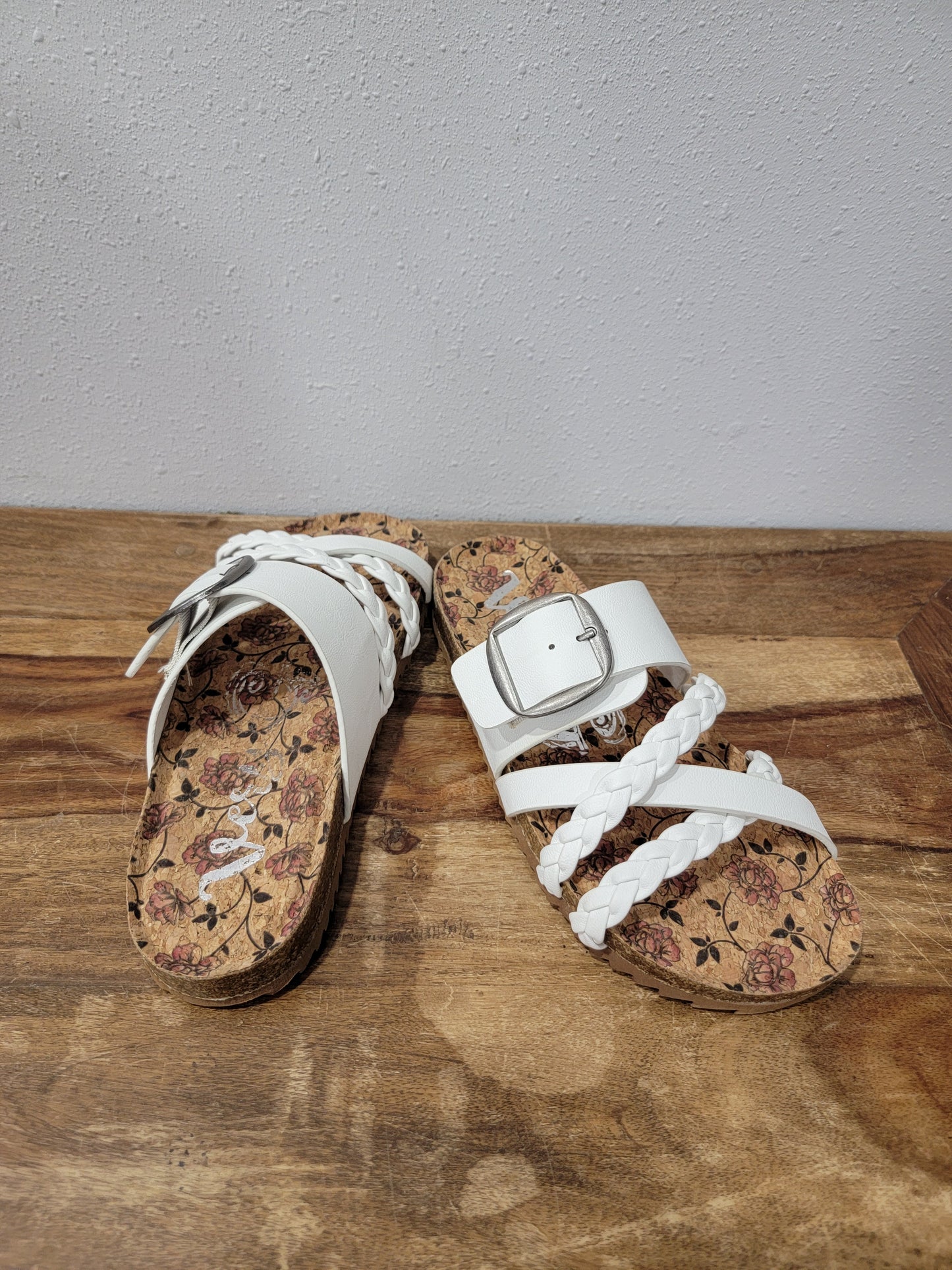 Very G Braided Strappy Sandal / Nora 3 White