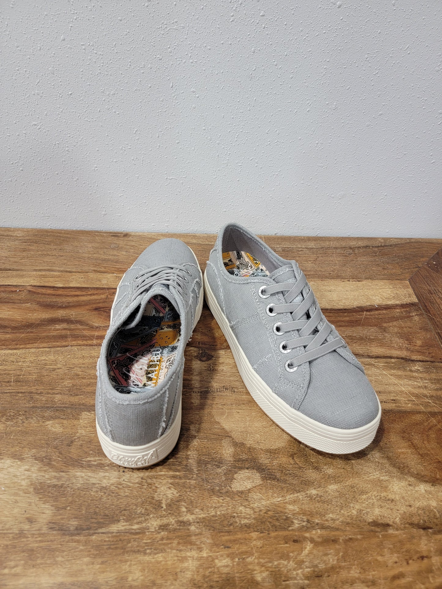 Blowfish Malibu Platform Sneaker / Super Smile Grey