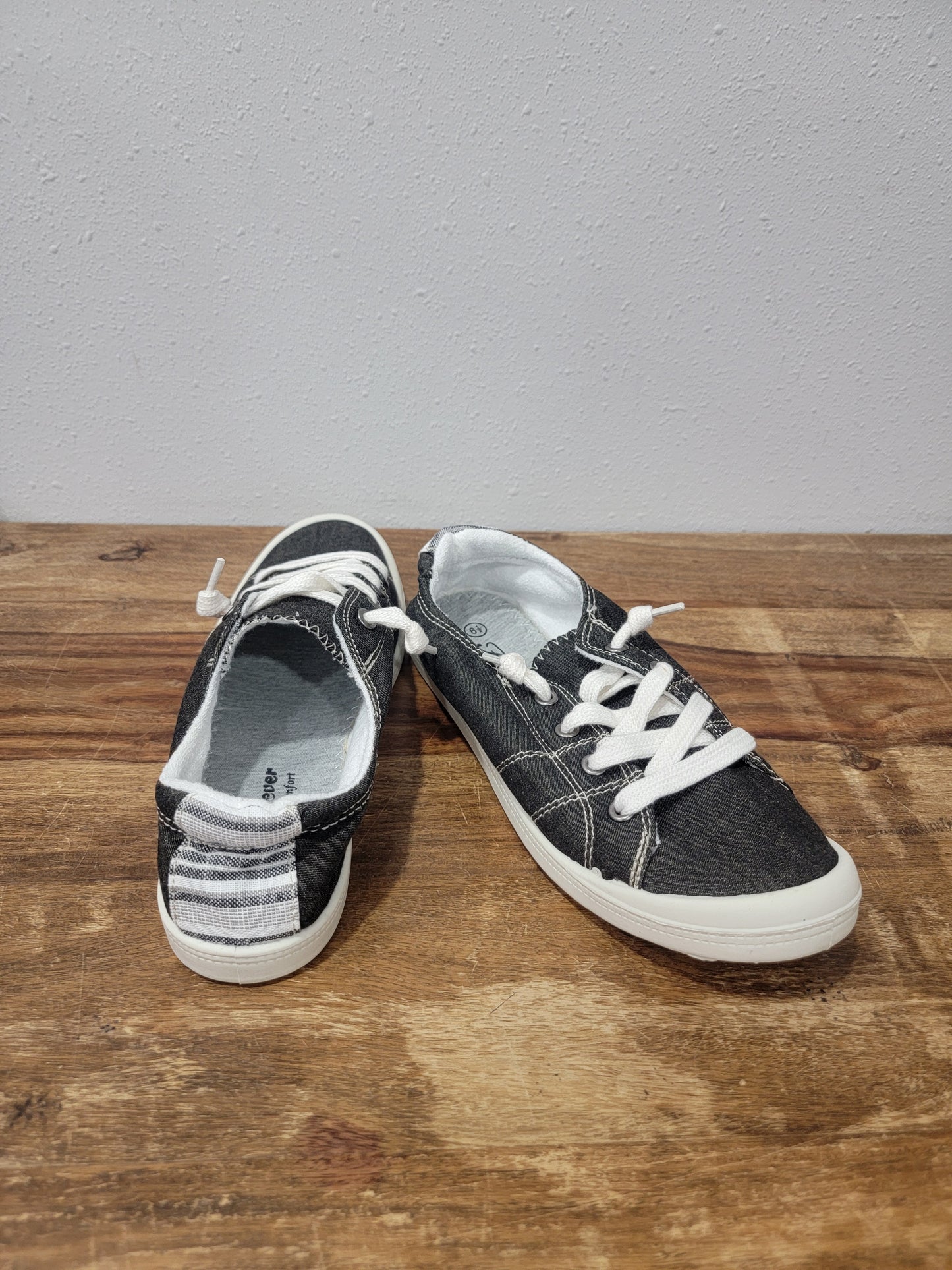 Forever Slip On Black Sneaker / Comfort-01 Black