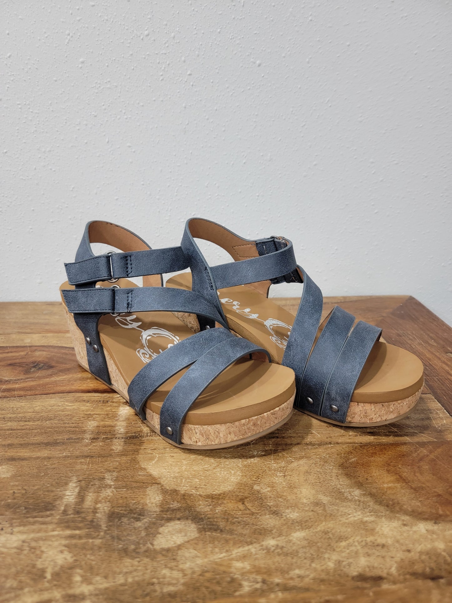 Very G Navy Strappy Wedge / Hariett
