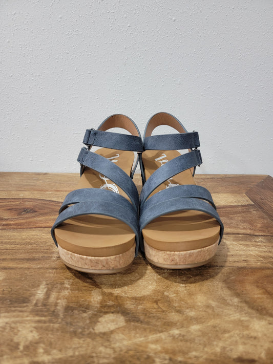 Very G Navy Strappy Wedge / Hariett