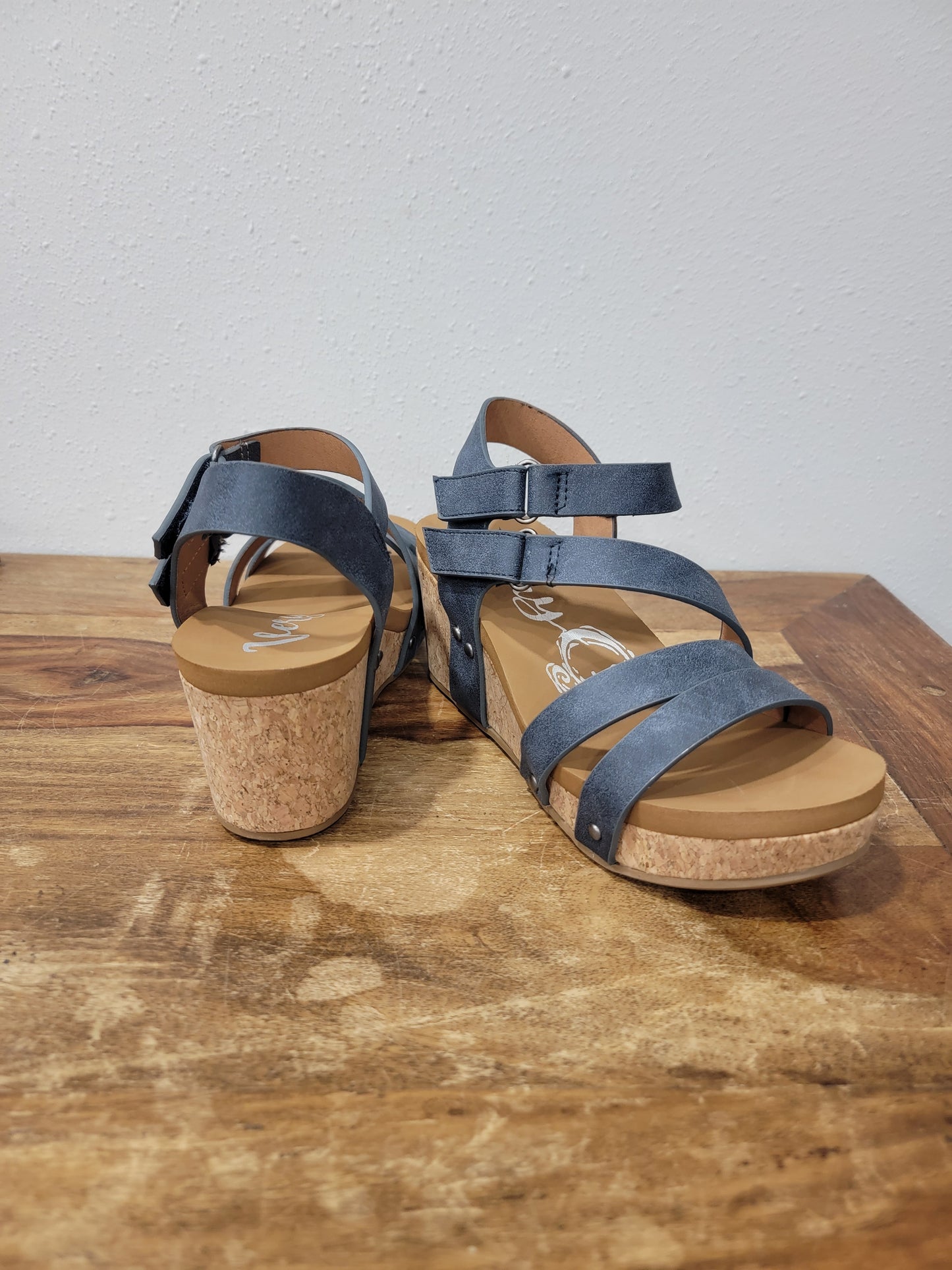 Very G Navy Strappy Wedge / Hariett