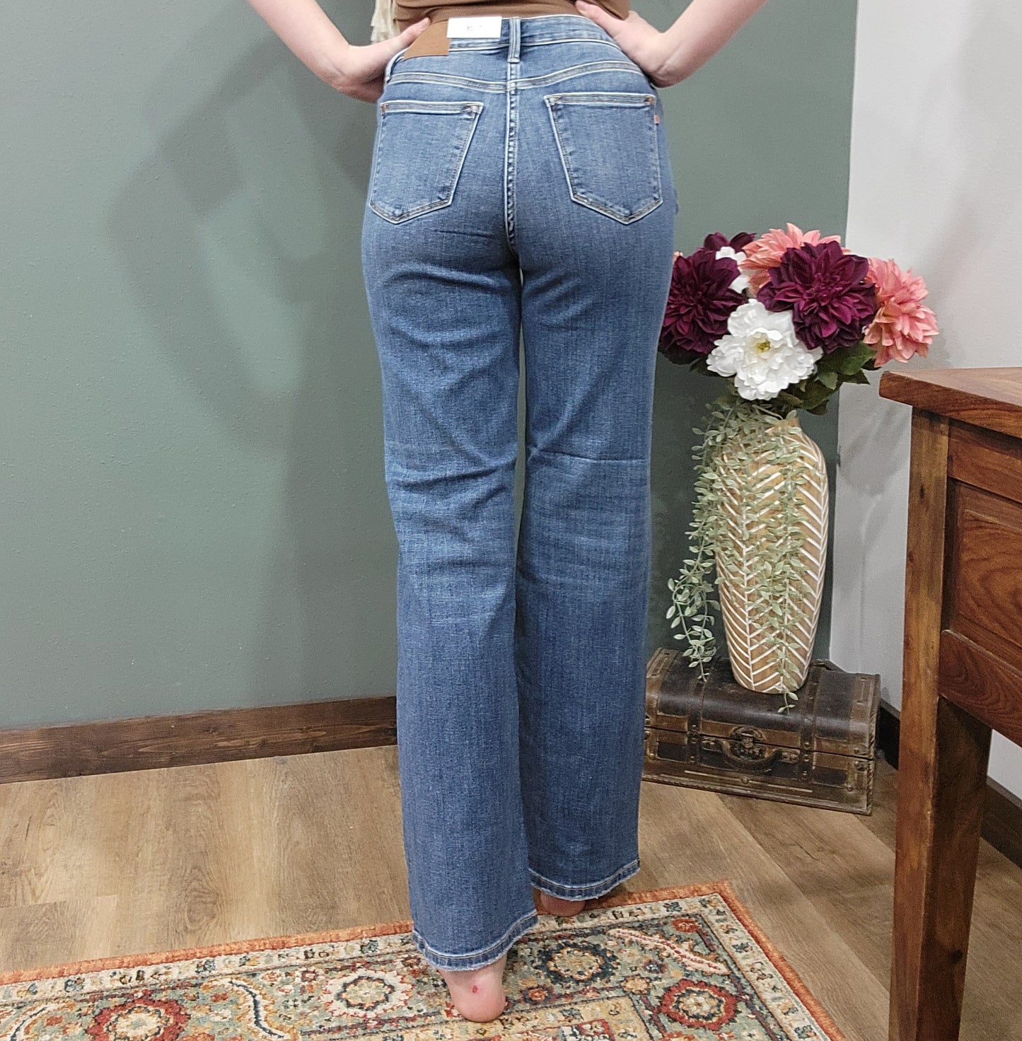 Judy Blue V-Front 90s Straight Fit Jean