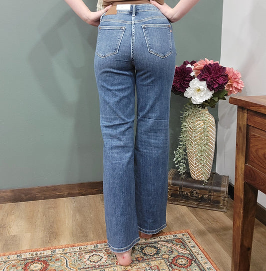 Judy Blue V-Front 90s Straight Fit Jean