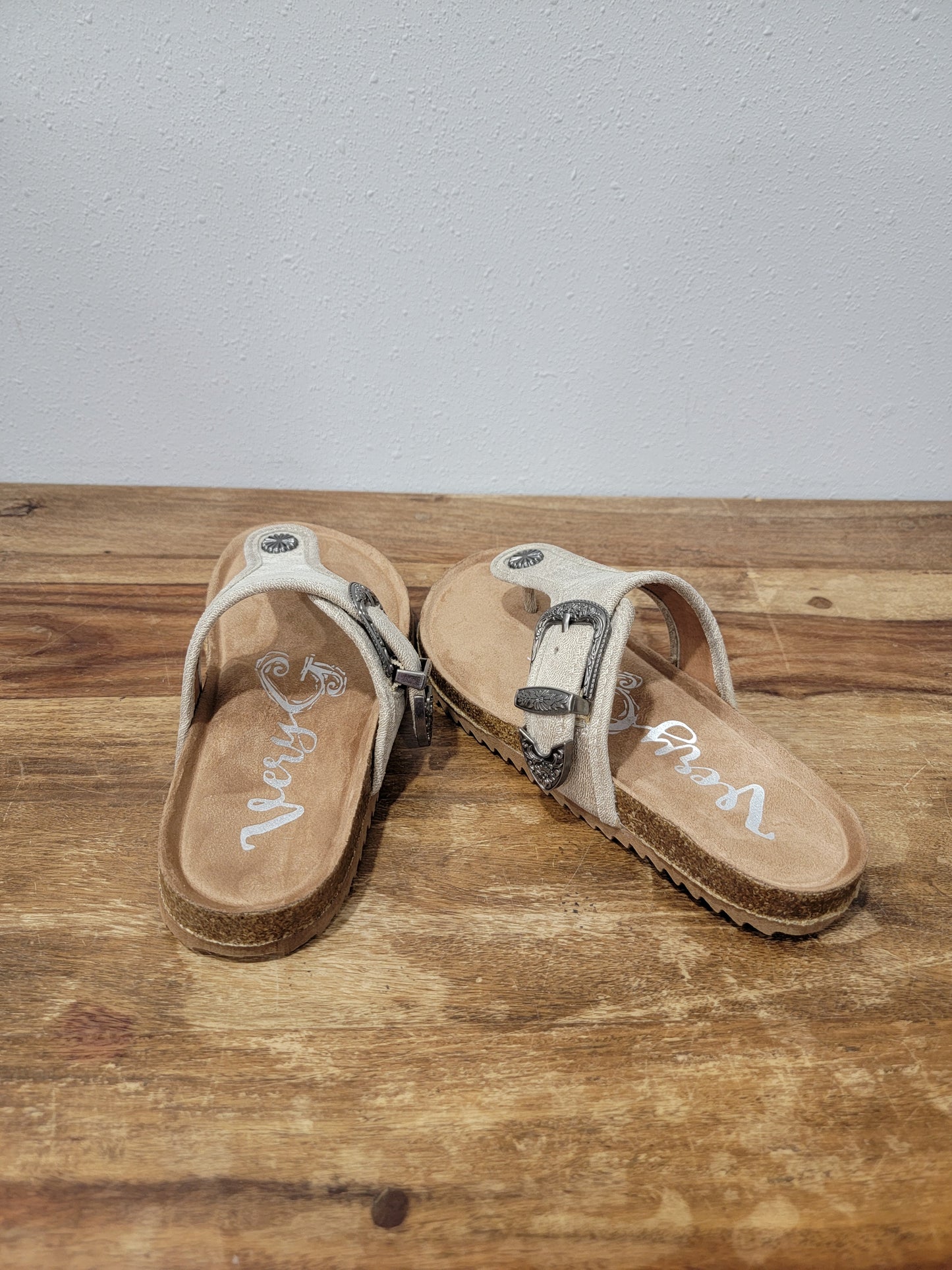 Very G Buckle Sandal in Texas Cream