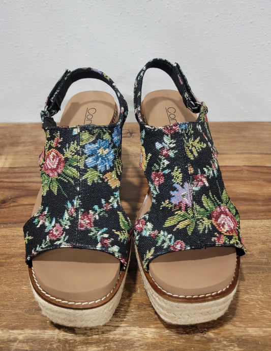 Corkys Black Brocade Floral Wedge / Freddie