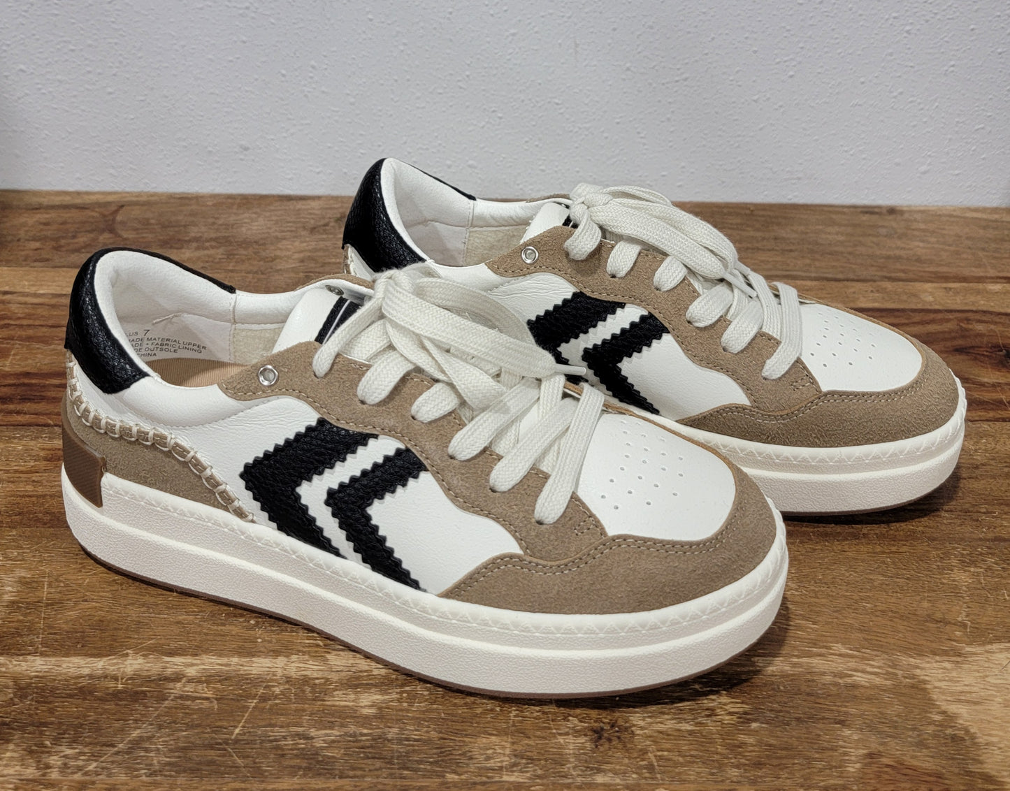 YellowBox Sneaker - Oculus