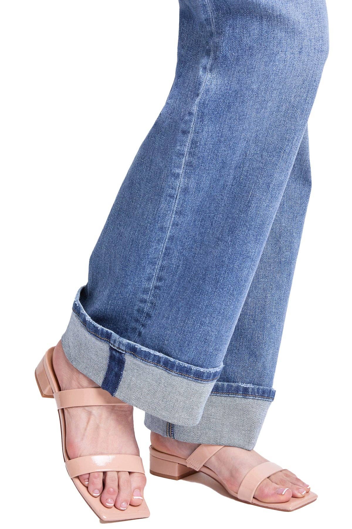 Hailey High Rise Cuff Wide Leg Jeans: Medium Wash