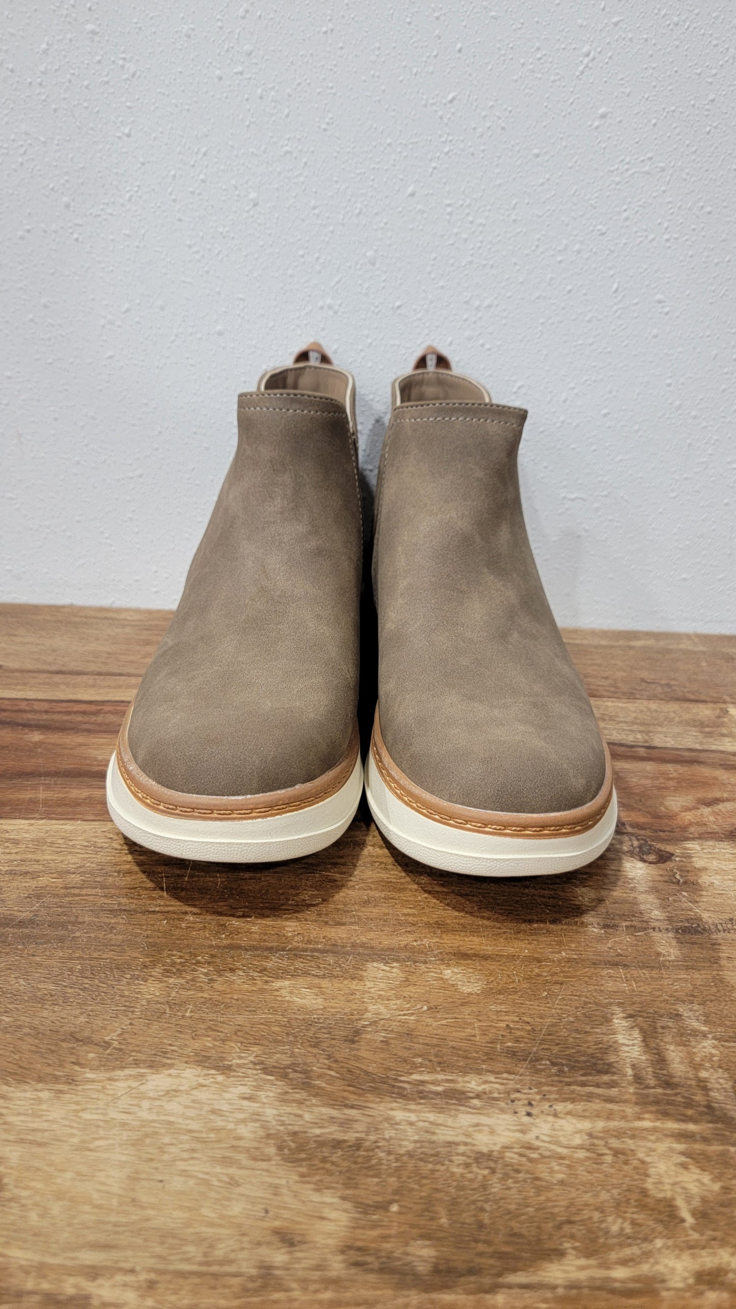 Blowfish Malibu Ankle Boot Slip On / Charming Woodsmoke