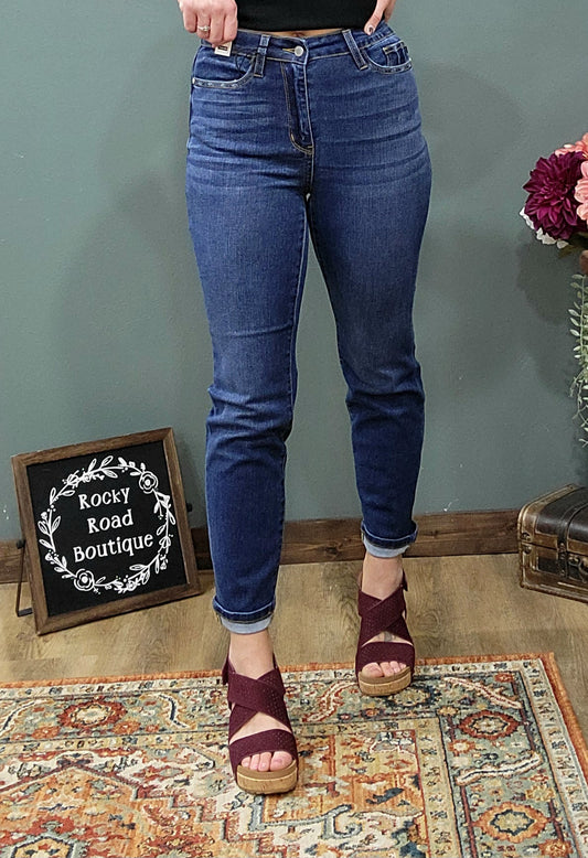 Curvy/Reg Judy Blue High Rise Boyfriend Fit Jeans