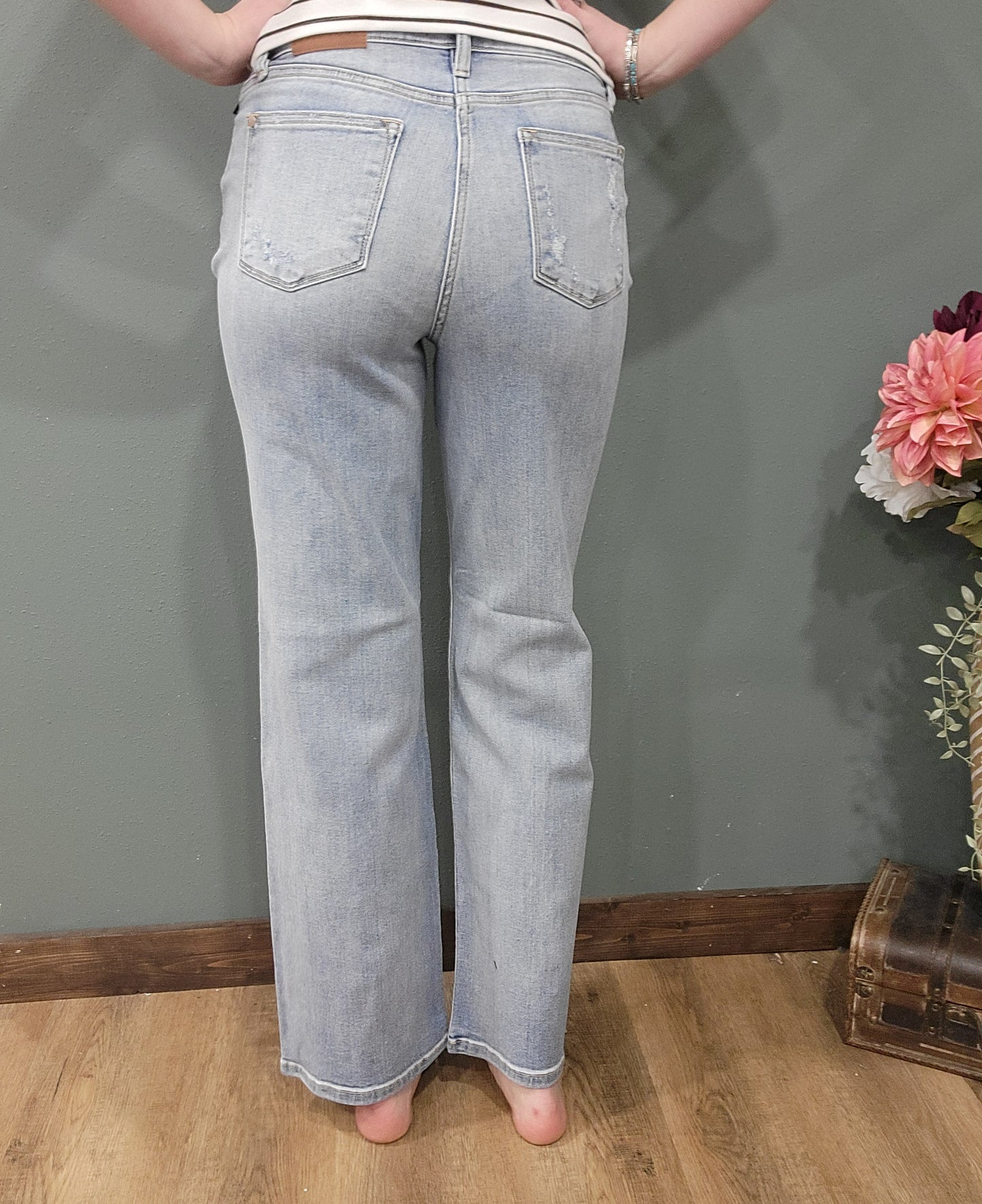 Judy Blue High Waist Straight Fit Light Wash Jean