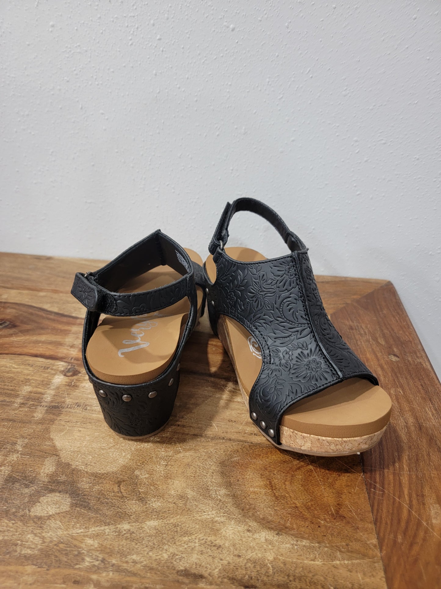 Very G Wedge / Liberty Tooled in Black