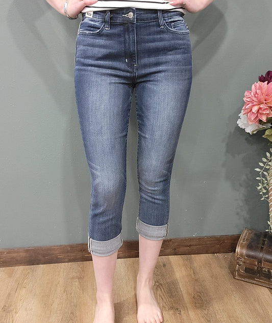 Judy Blue Mid Rise Skinny Fit Capri Jean