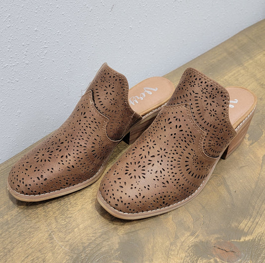 Very G Queen Tan Mule Slip On