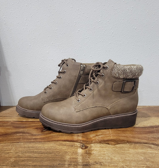 Blowfish Kinsley Boot Taupe