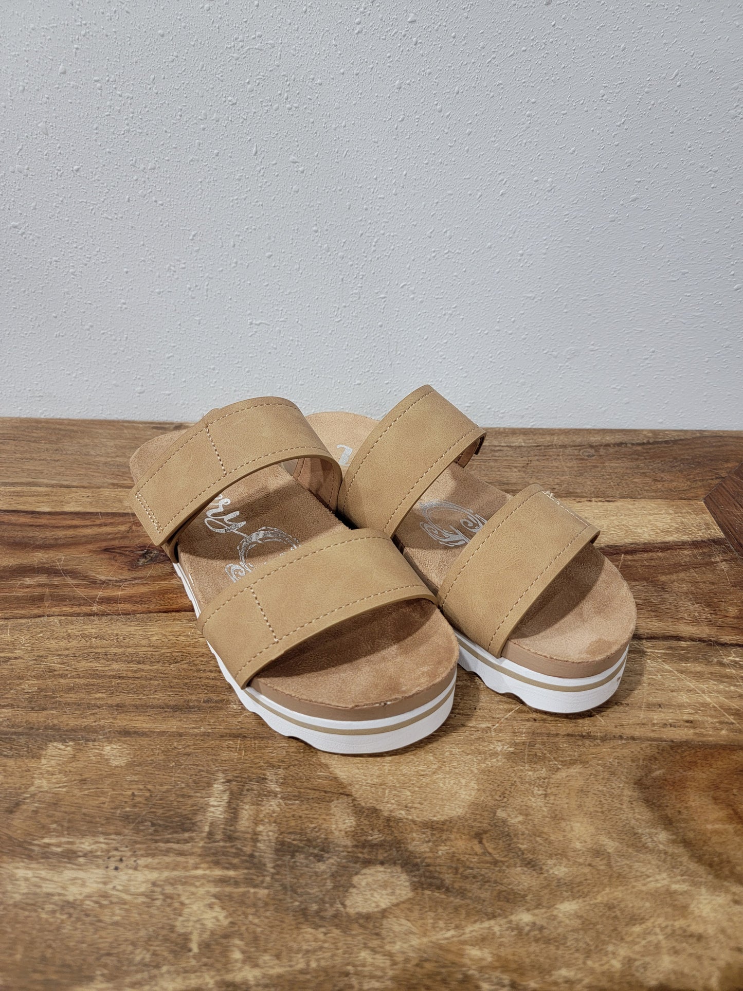 Very G Suede Velcro Sandal / Paislee Tan