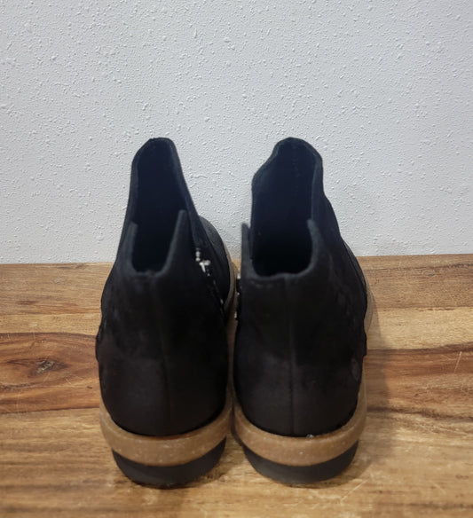 Born Taj Boot - Black