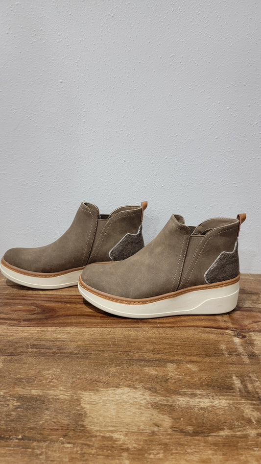 Blowfish Malibu Ankle Boot Slip On / Charming Woodsmoke
