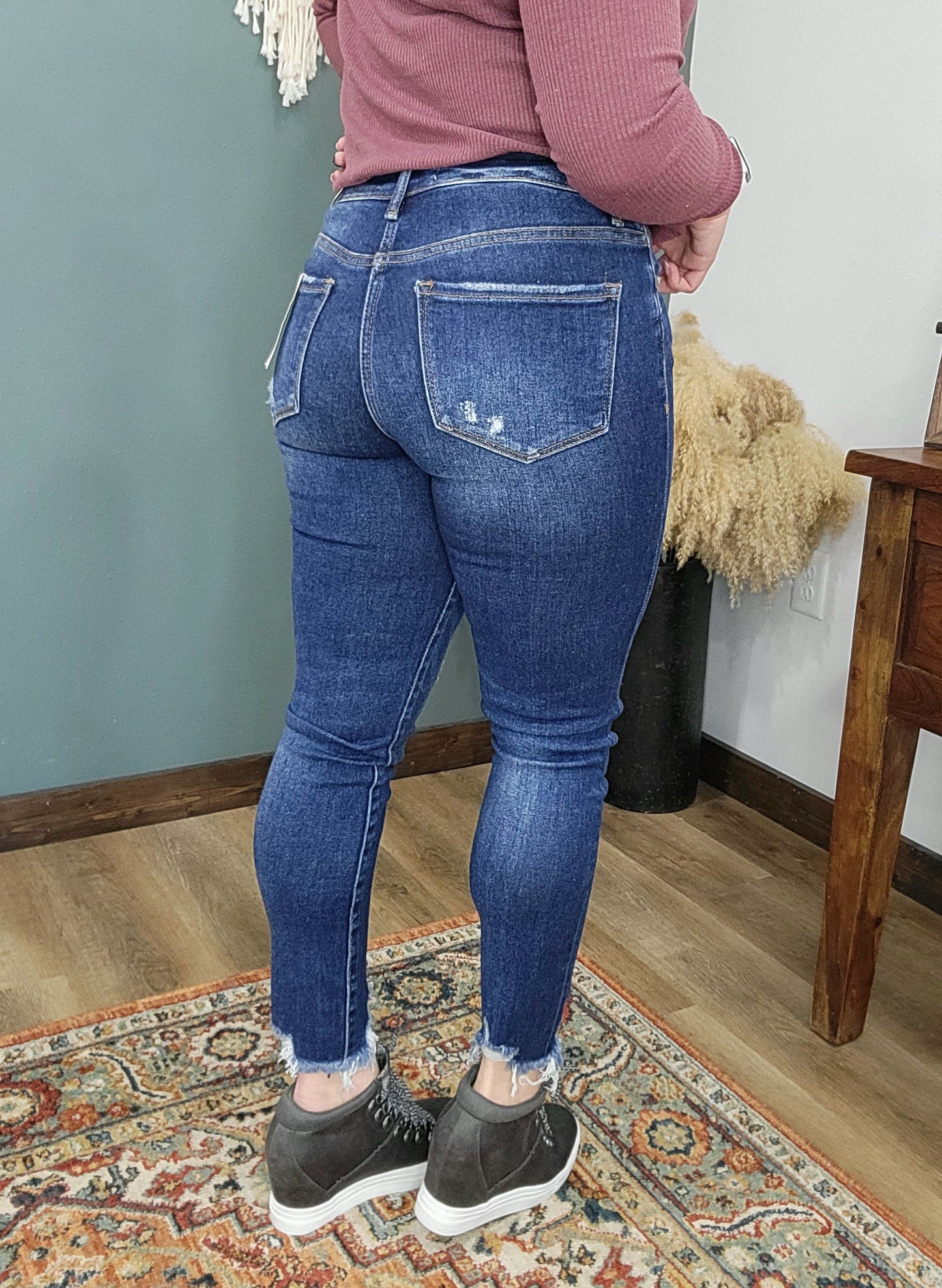 Reg/Curvy Lovervet Mid Rise Distressed Skinny Jeans