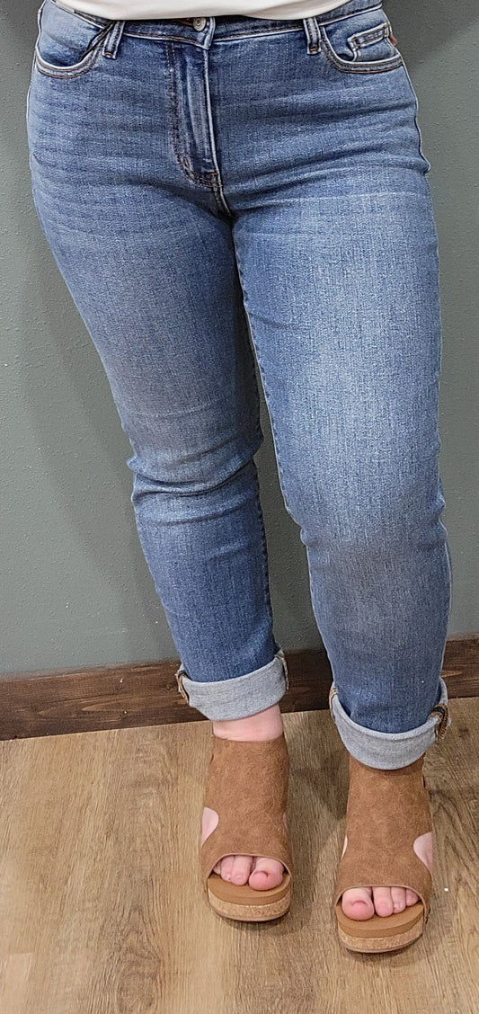 Judy Blue Mid-Rise Boyfriend Jean