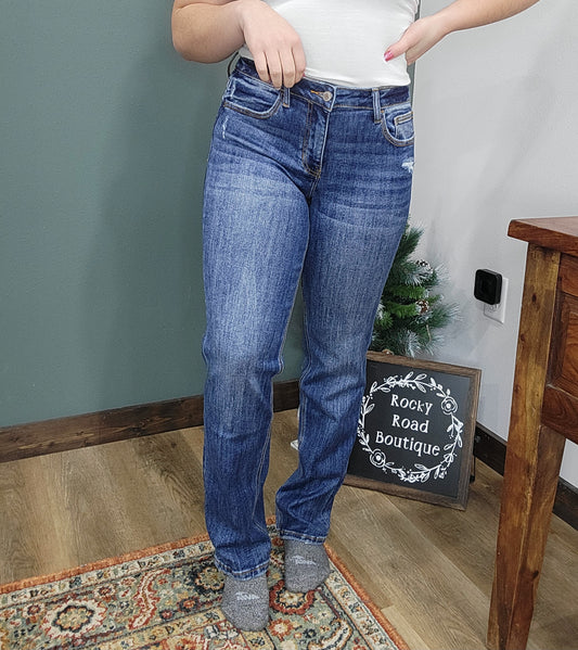 Curvy/Regular Lovervet Mid Rise Straight Fit Jeans