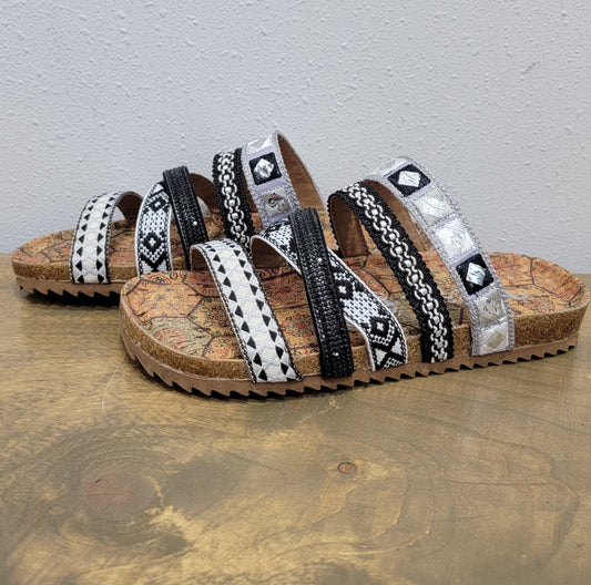 Very G Nessie Black Sandals