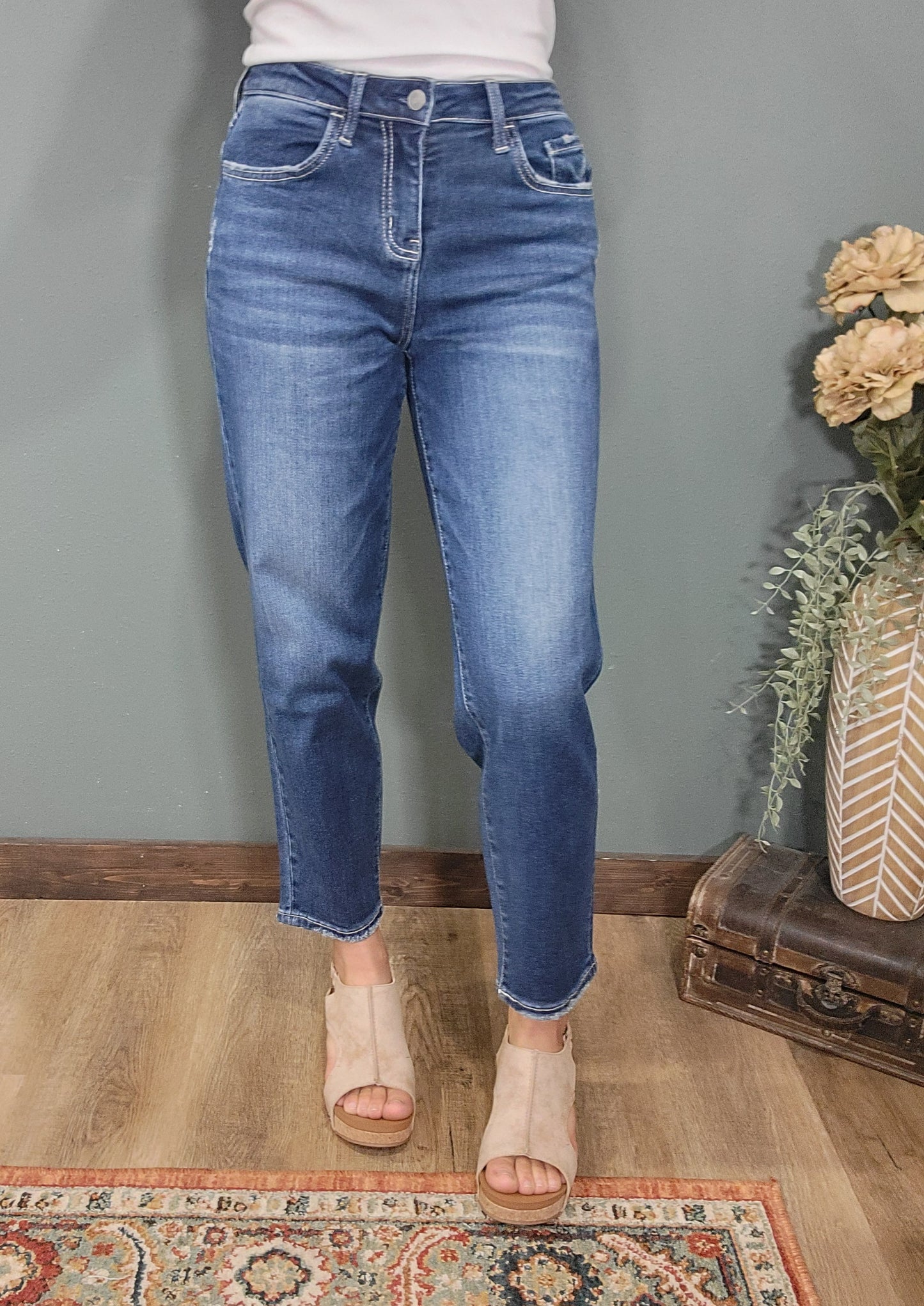 Lovervet High Rise Barrel Jean