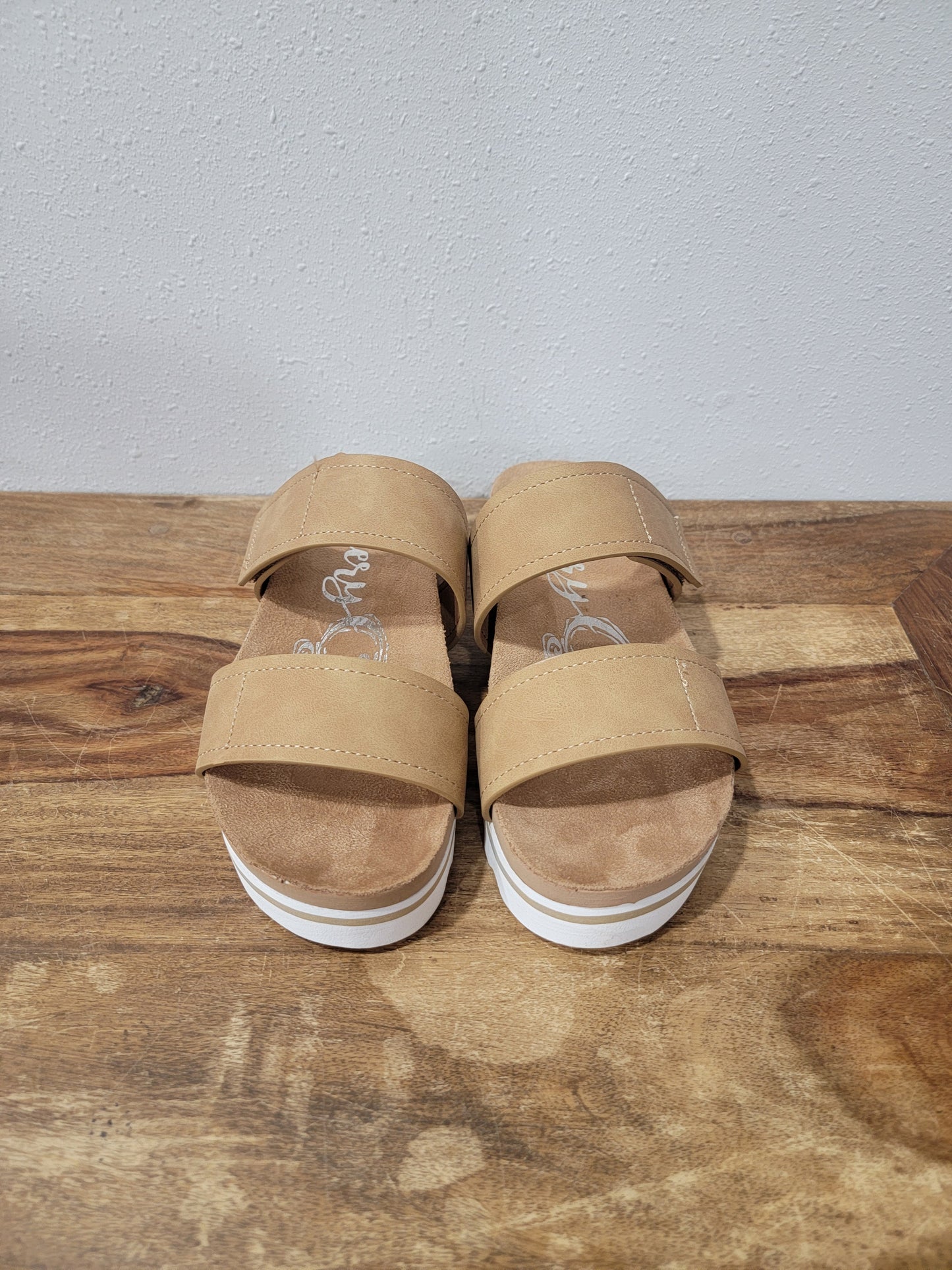 Very G Suede Velcro Sandal / Paislee Tan