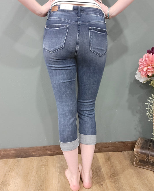 Judy Blue Mid Rise Skinny Fit Capri Jean