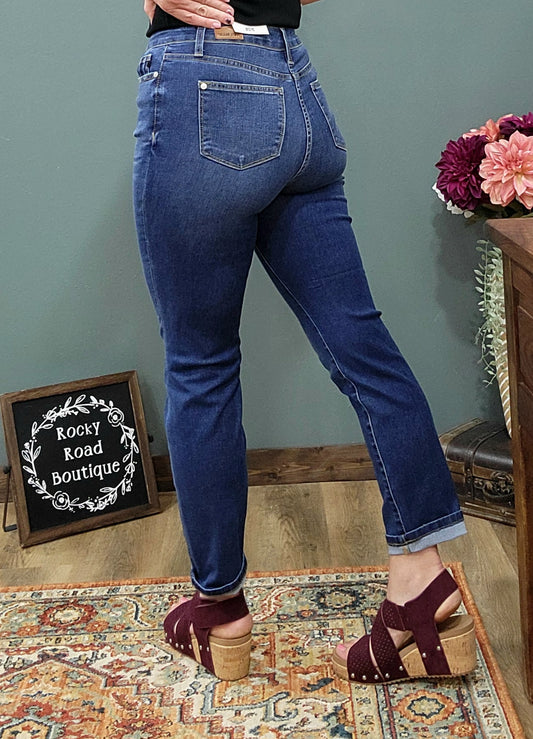 Curvy/Reg Judy Blue High Rise Boyfriend Fit Jeans