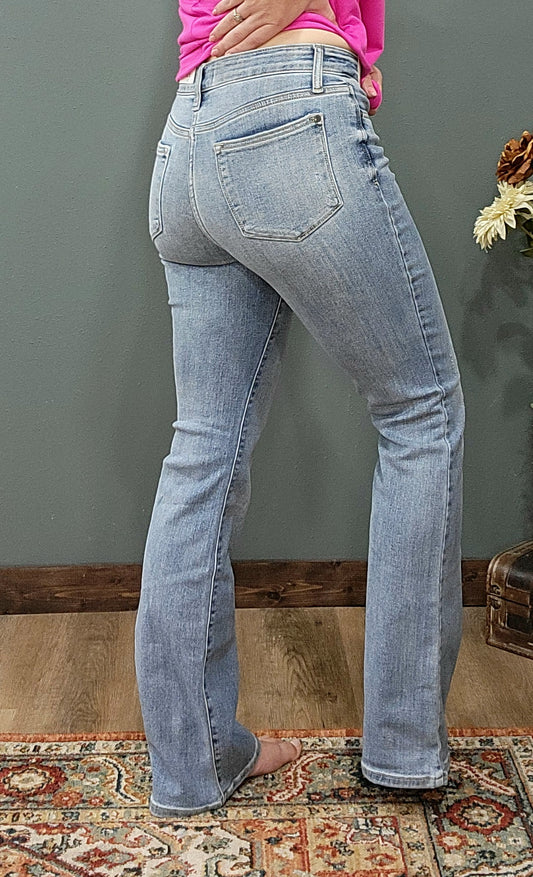 Judy Blue Reg/Curvy Mid Rise Bootcut