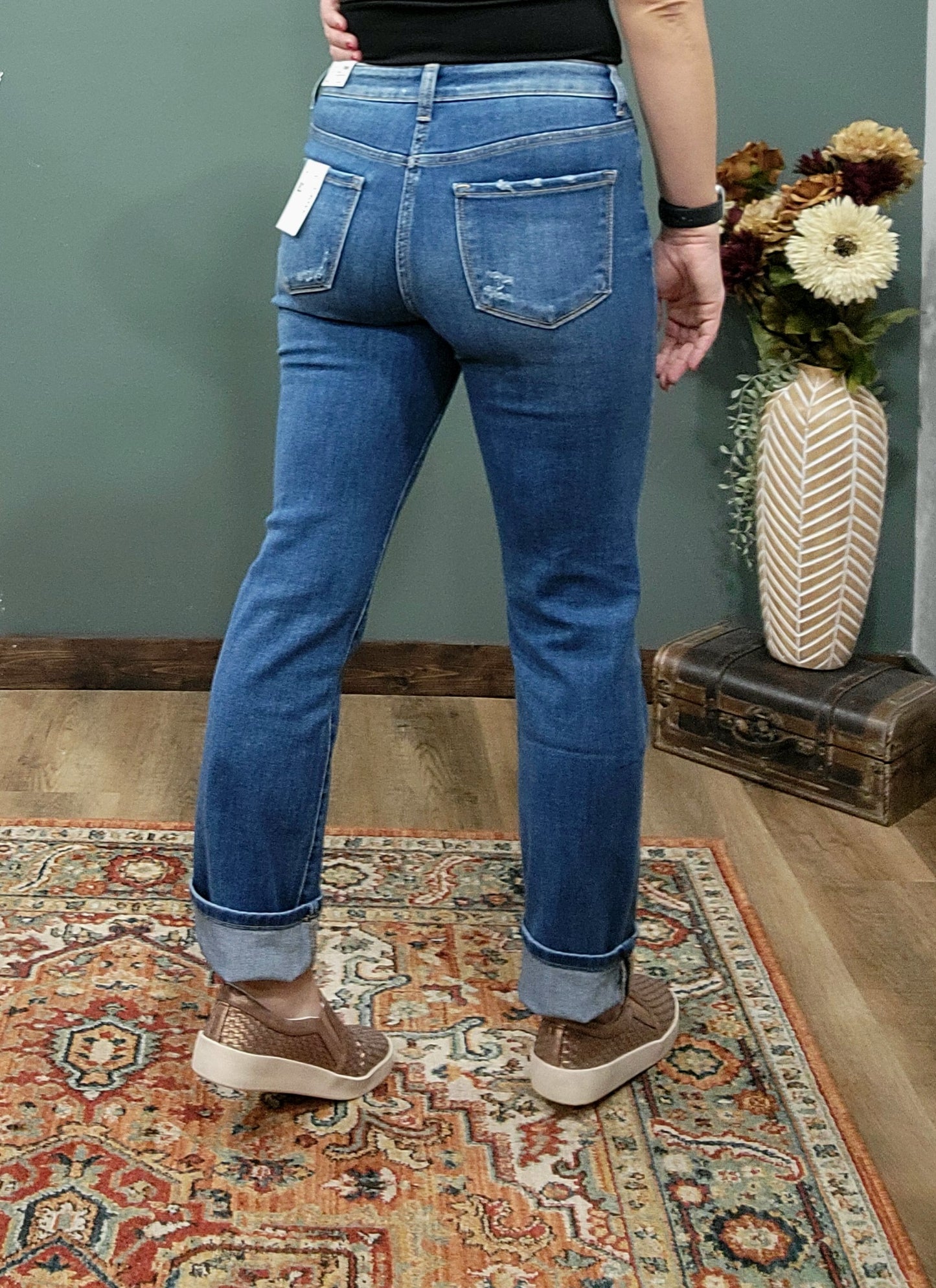 Vervet Jeanne High Rise Slim Straight