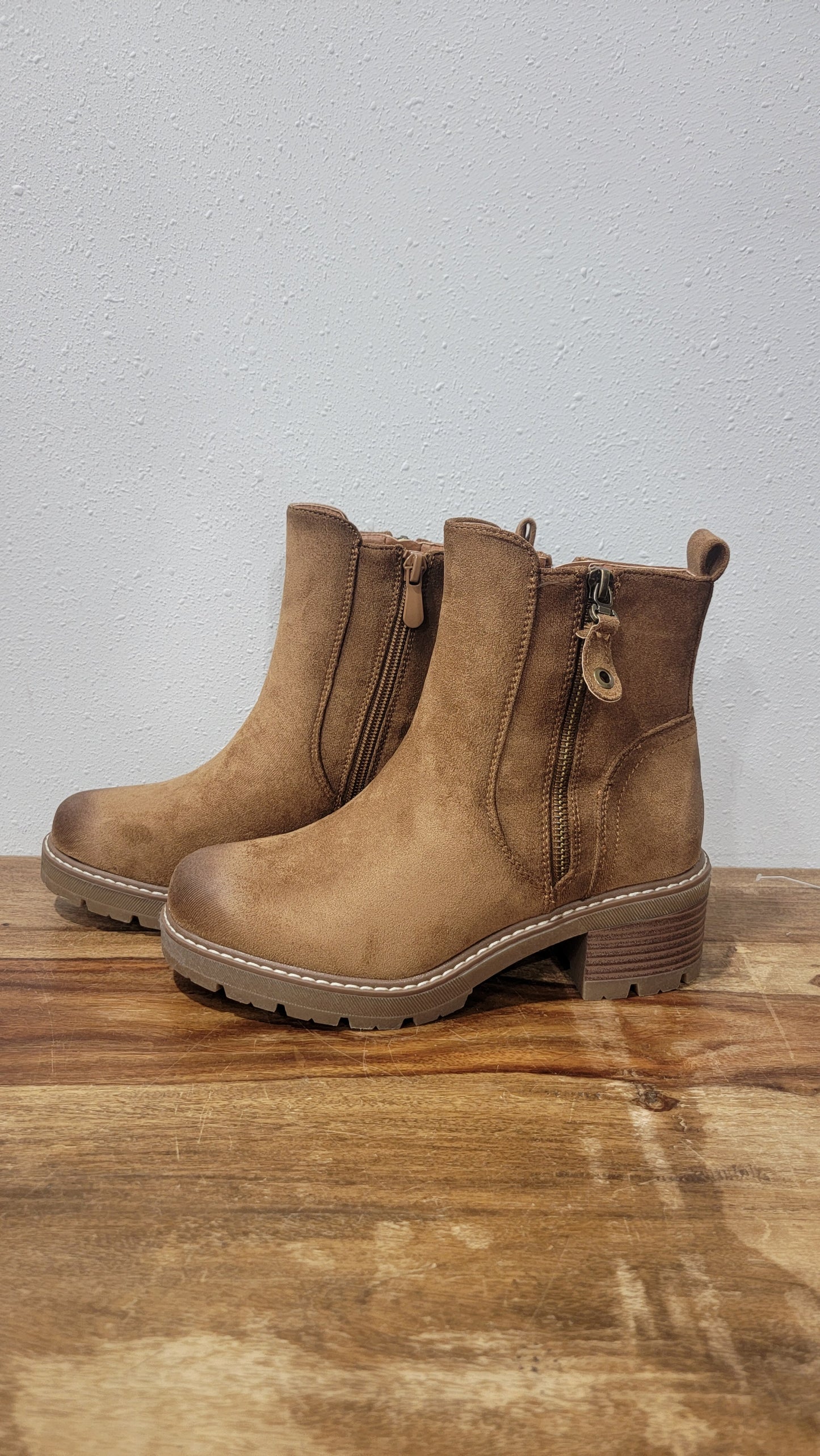 Pierre Dumas Everlee Chunky Heel Boot - Newtan