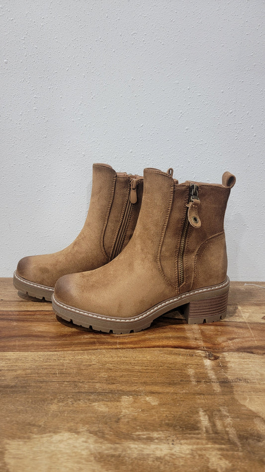 Pierre Dumas Everlee Chunky Heel Boot - New tan