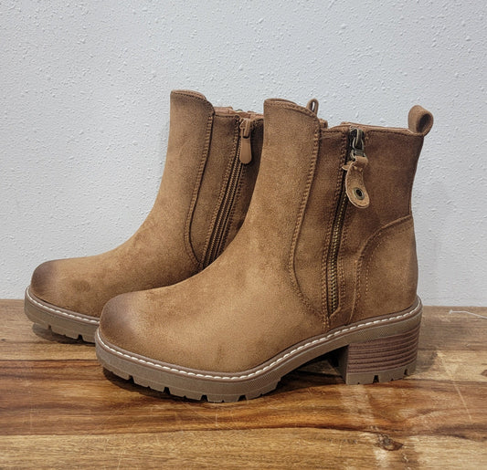 Pierre Dumas Everlee Chunky Heel Boot - New tan