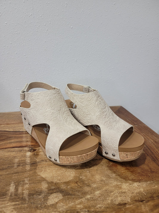 Very G Tooled Cut Out Wedge / Wally in Cream