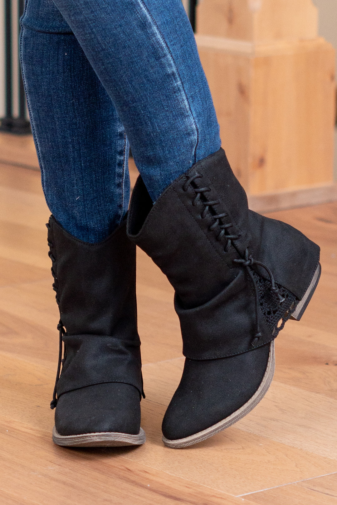 Very G Black Sassy Boots