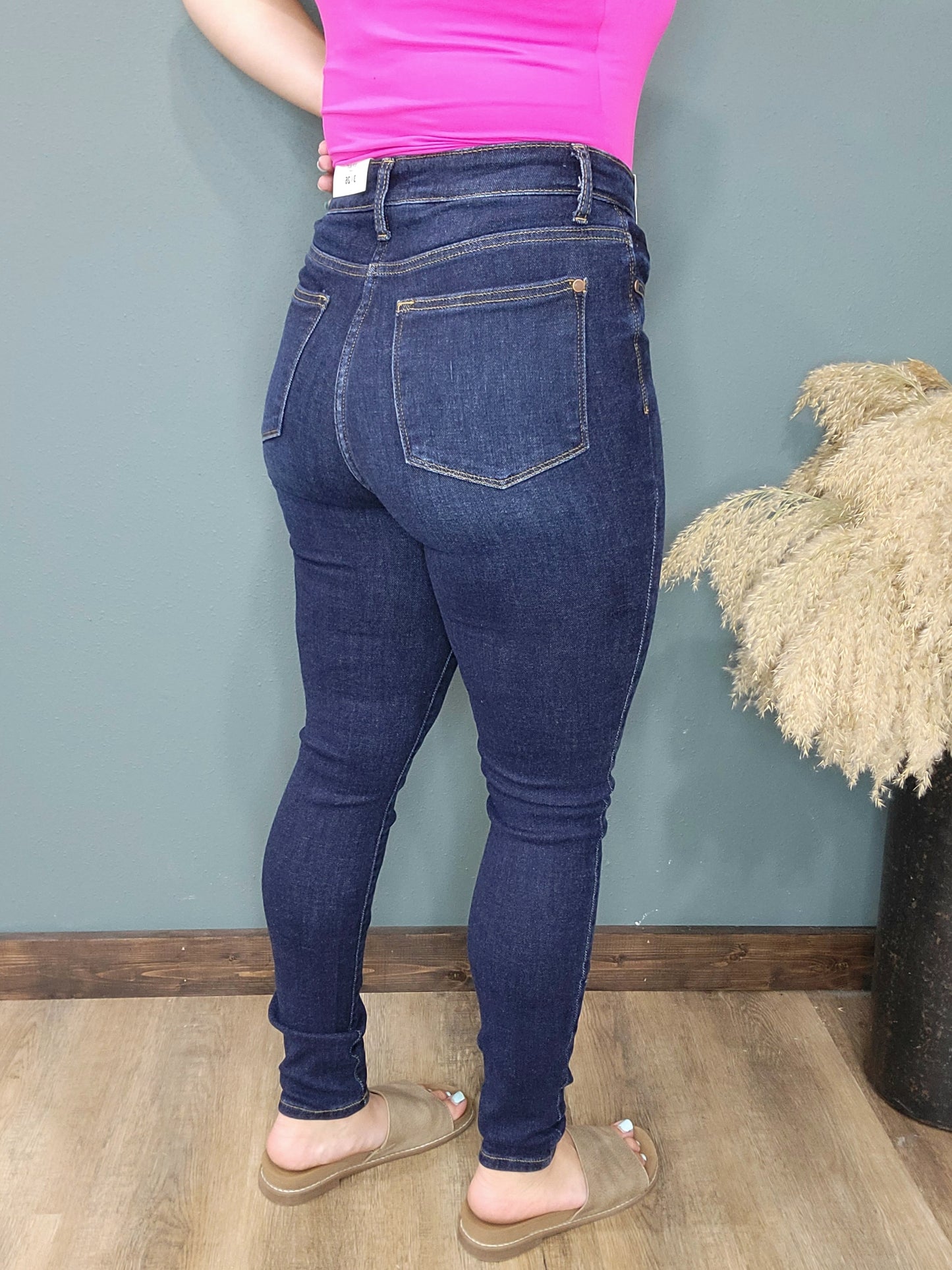 Reg/Curvy Judy Blue High Rise Dark Wash Skinny Jeans