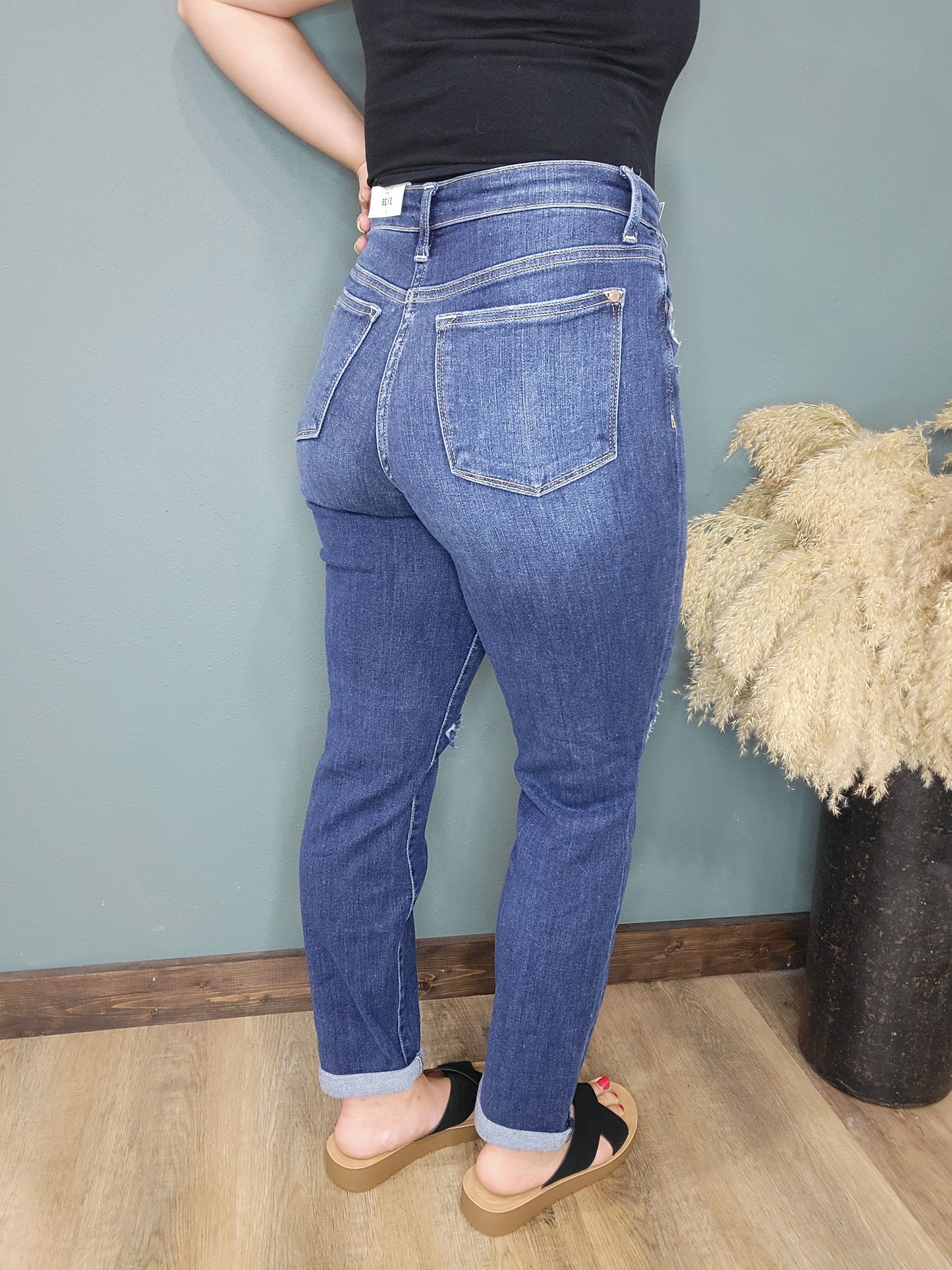 Judy Blue High Rise Distressed Boyfriend Fit Jeans