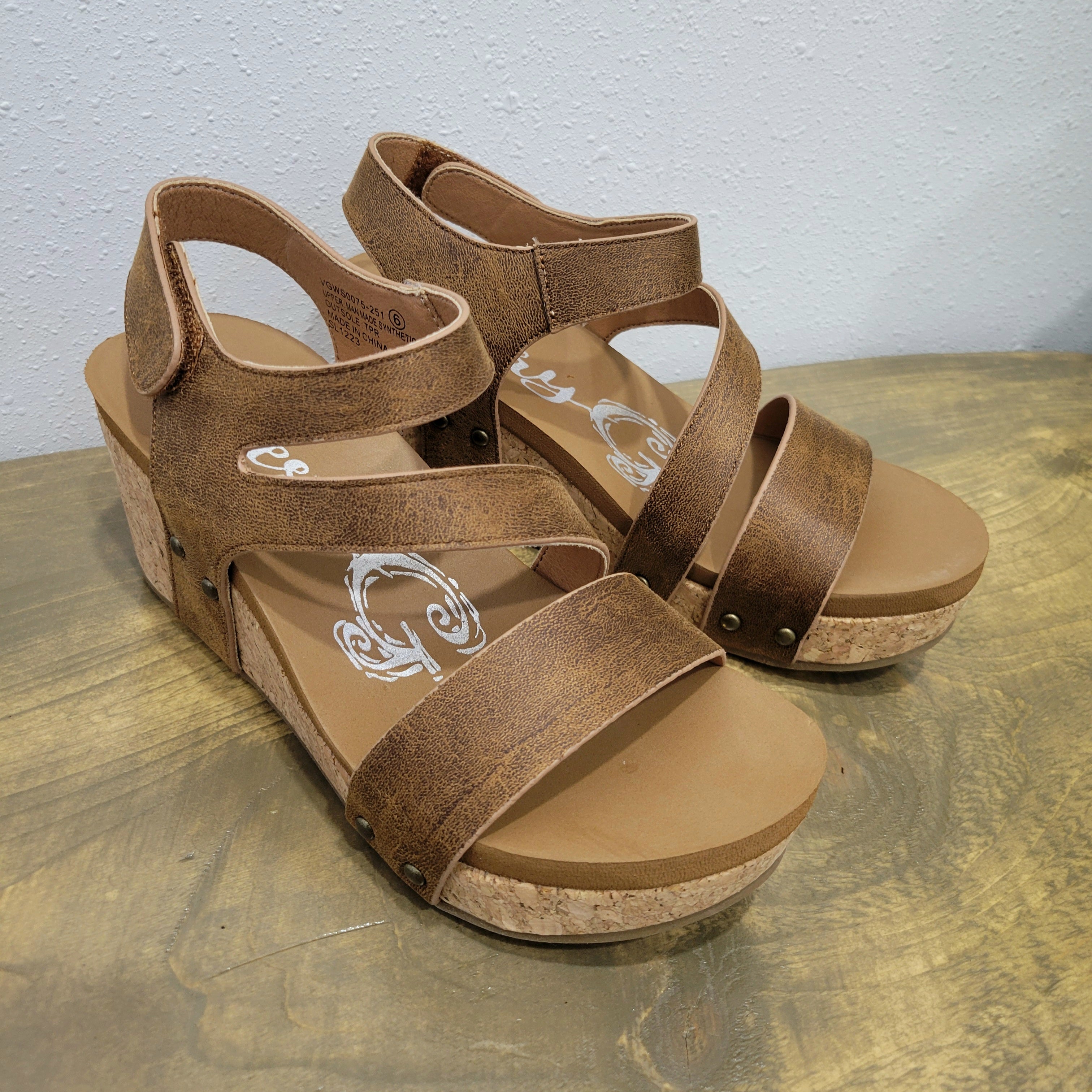 Very G Tan Casper Wedges – Rocky Road Boutique