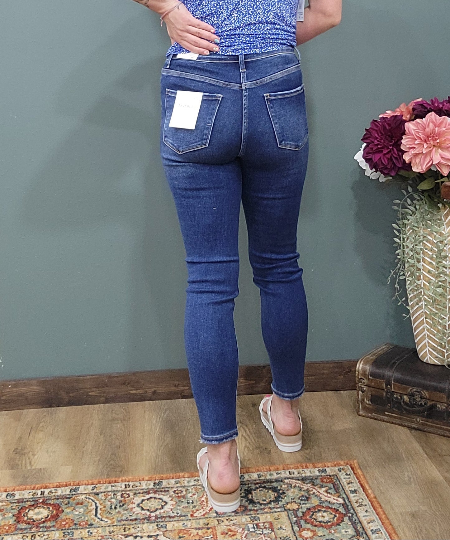 Reg/Curvy Lovervet High Rise Skinny Jeans